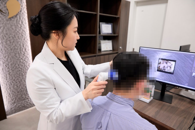 도곡역 피부과에서 가장 많이 받는 질문, 모낭주사 꼭 맞아야 하나요? 사진 4