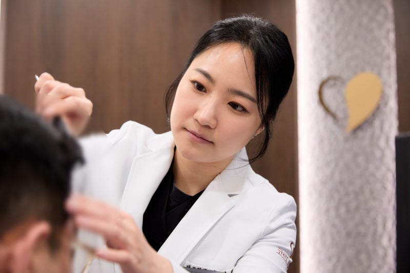선정릉역 탈모병원, 치료를 미루게 되는 두 가지 오해 사진 5