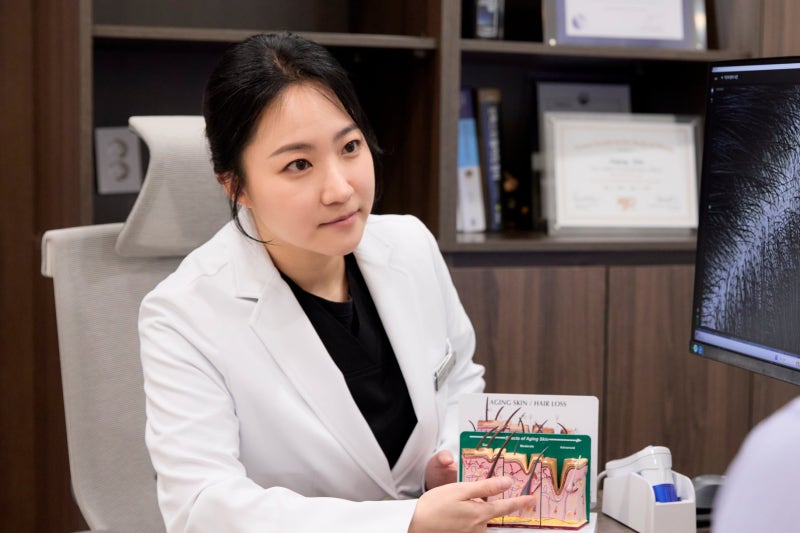 강남구청역 탈모병원, 출산 후 6개월이 지났는데도 모발이 계속 빠진다면 (코르디아의원) 사진 4