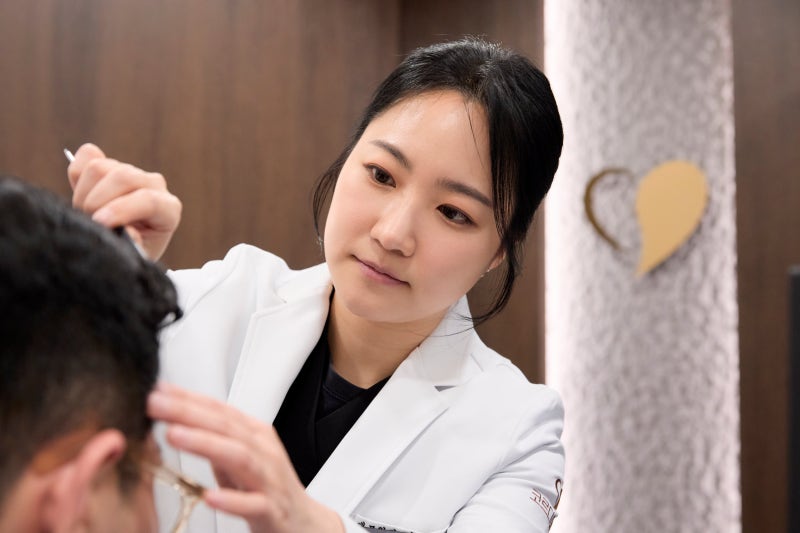양재역 탈모병원, 보톡스가 탈모 치료에도 쓰인다고요?